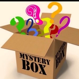 Mystery Resellers Women's Tops Box